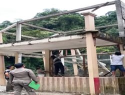 Pembongkaran Total Bangunan di Lembah Anai Ditunda